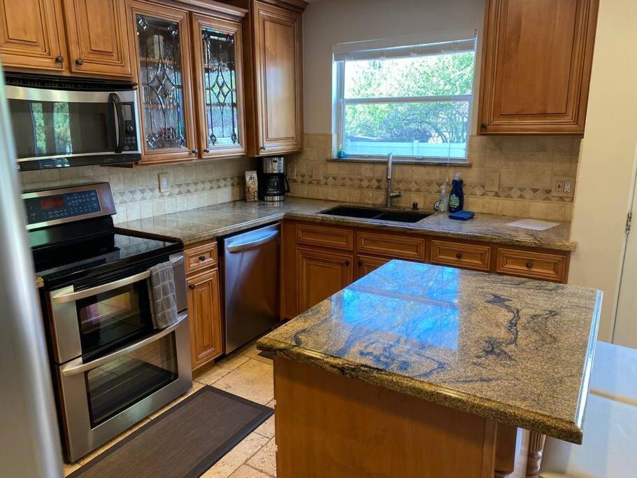 Wasatch Front Home With Pool Close To Everything! موراي المظهر الخارجي الصورة