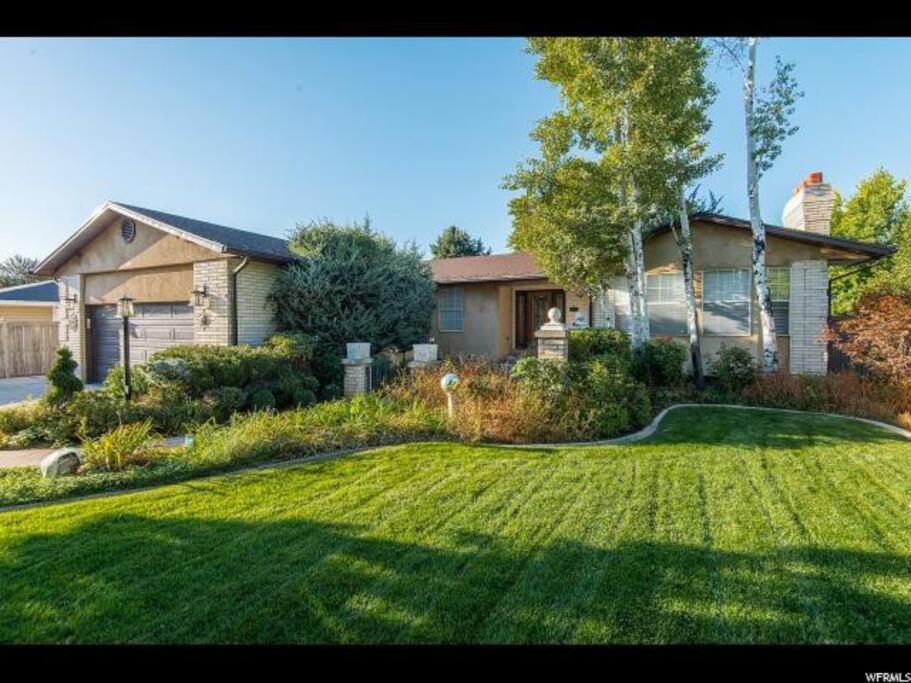Wasatch Front Home With Pool Close To Everything! موراي المظهر الخارجي الصورة